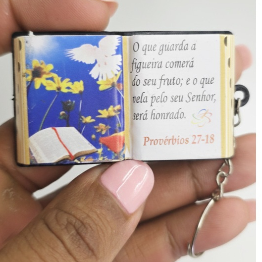 Chaveiros Bíblia evangélico e católico com mensagens versículos - 50 unidades — imagem 2 de 2