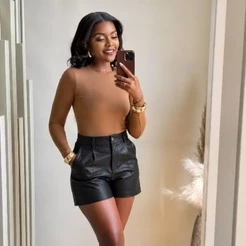 Short Feminino couro Premium com a cintura alta tecido que não esquenta não amassa moda Blogueira