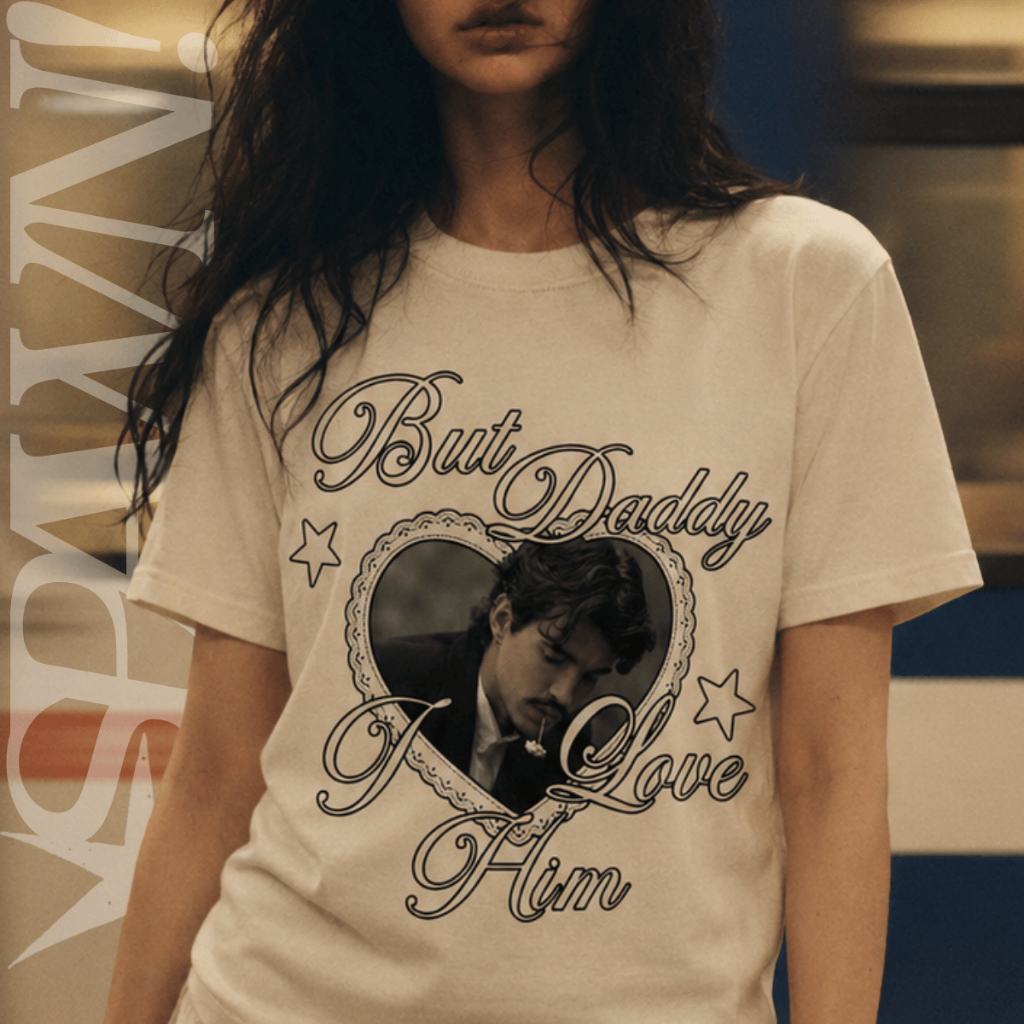 Camiseta Jão But Daddy I Love Him Memórias Póstumas Cantor Pop Nacional Vintage Aesthetic Melancolic