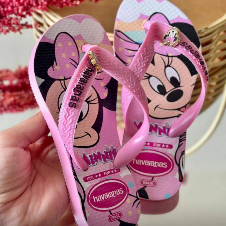 Sandália Menina Chinelo Infantil com Pingente Personagem Antiderrapante Leve frete grátis Confortável