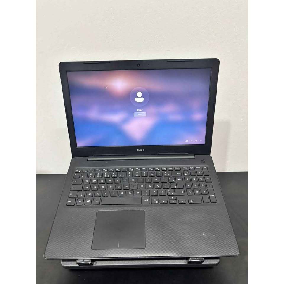 Notebook Dell Inspiron 3583 / I5 8th / 8GB / SSD 256GB / 15.6' / W10 Pro