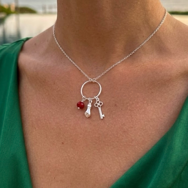 Choker Figa e Chave Cravejadas Pedra Vermelha em Prata 925