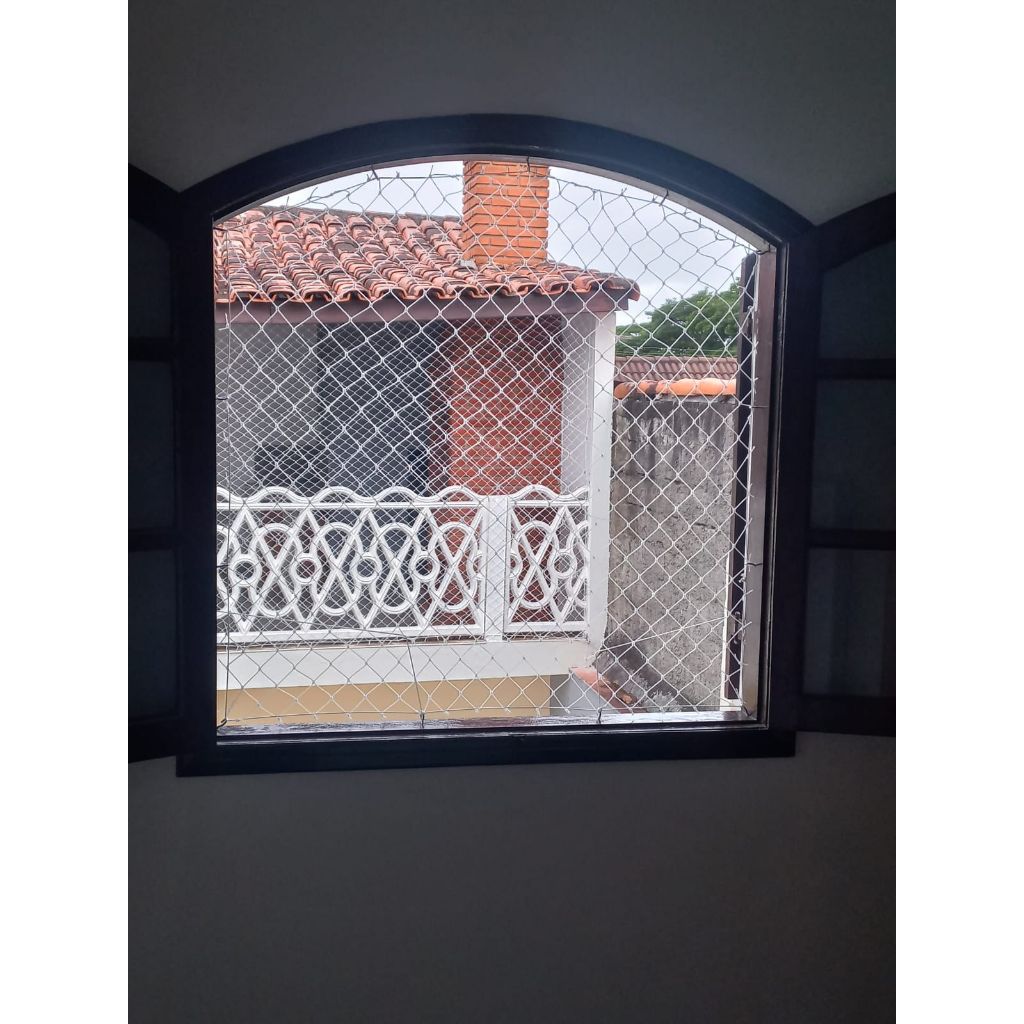 Kit Rede de Proteção 1,80m x 1,30m Janela Sacada Gatos Crianças Apartamento Malha 5x5 Ganchos
