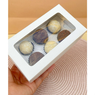 Caixa para 6 doces brigadeiros, trufas, bombons, mini brownie embalagem 16x9x5 Com visor e berço em Oferta na Shopee