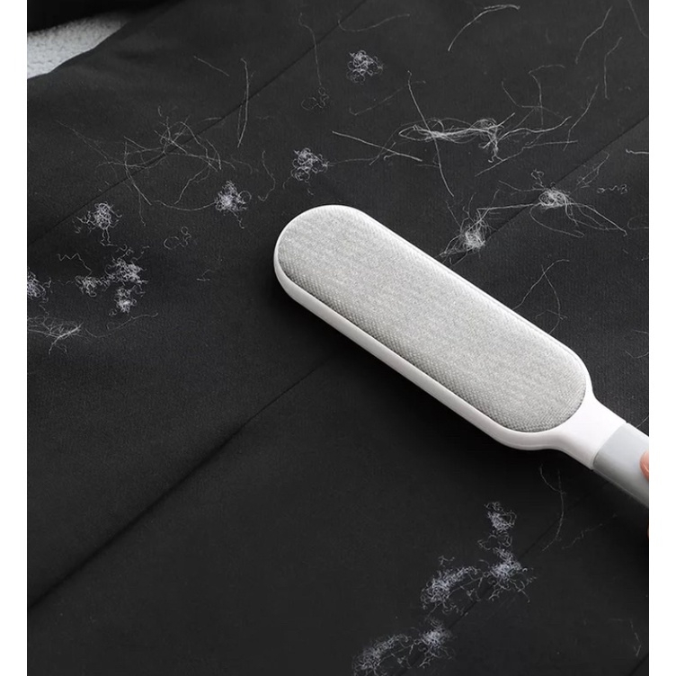 Escova Removedora de Pelos com Limpeza Automática para Roupas e Estofados