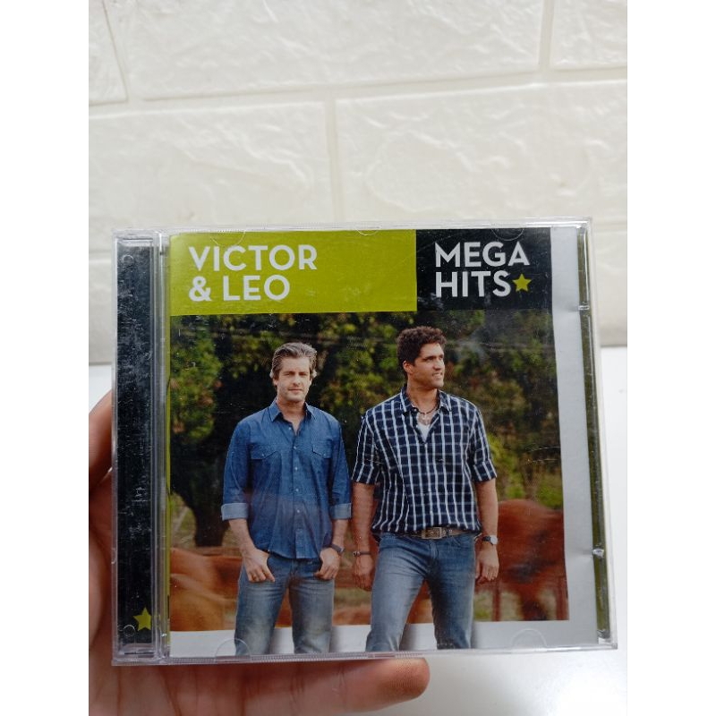CD VICTOR E LÉO - MEGA HITS - CD usado - REF:CD 298