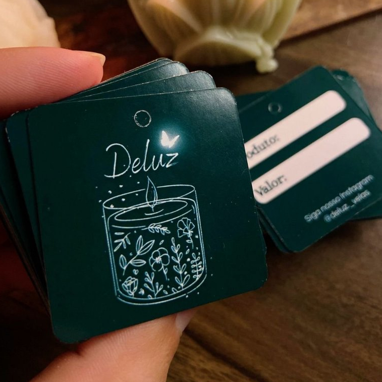 TAG QUADRADA PERSONALIZADA 4X4 cm - 70 uni. I Frente e Verso