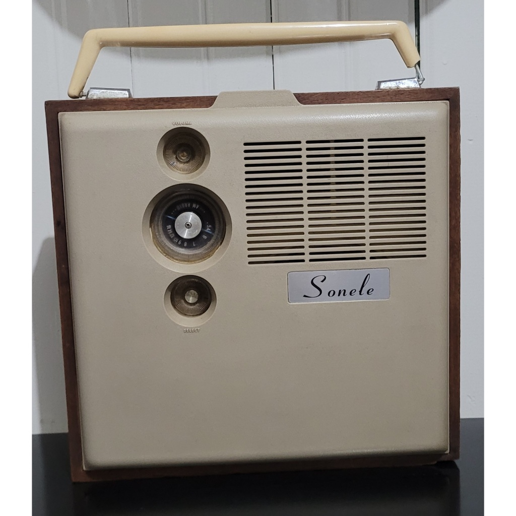 Raro Antiga Vitrola Portatil  Toca Discos Sonele Vintage anos 70 Sem teste Para Restaurar