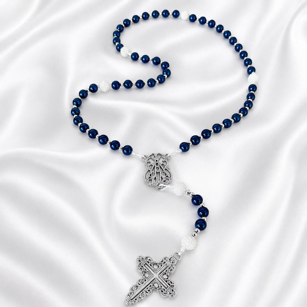 Terço Católico Artesanal Azul Pérola- Nossa Senhora Aparecida