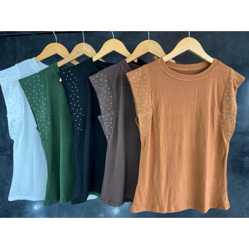 Blusa no Suede, Detalhes em Pedrarias😍 Branca Veste P/M/G