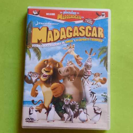 dvd MADAGASCAR - incluindo Os Pinguins de Madagascar em uma missão de natal (dublado e legendado)