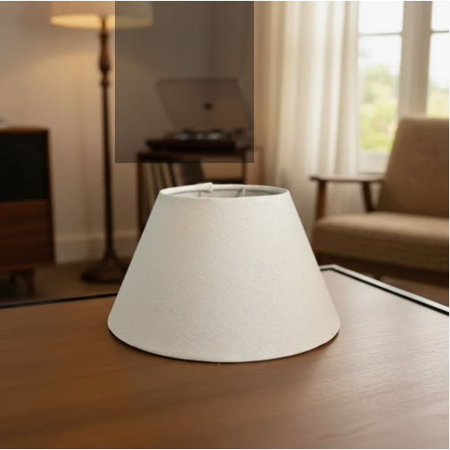 Cúpula luminária abajur 10x19x11cm Tecido Algodão Soquete Nacional E27 Ref 16 Cor bege preto branco