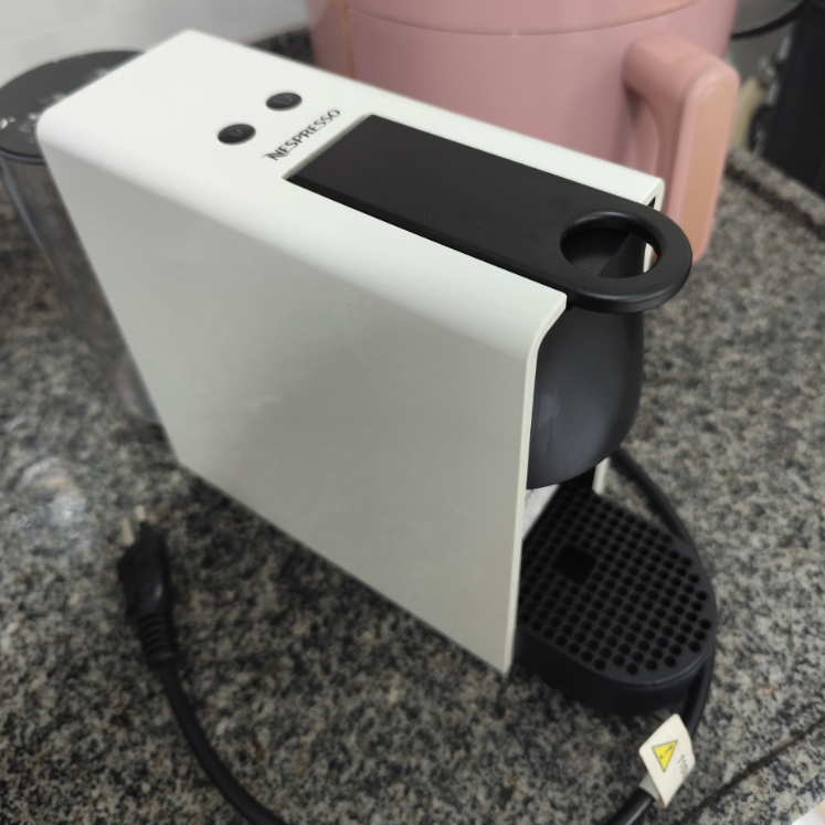 Cafeteira Nespresso Essenza Mini Branca 127v