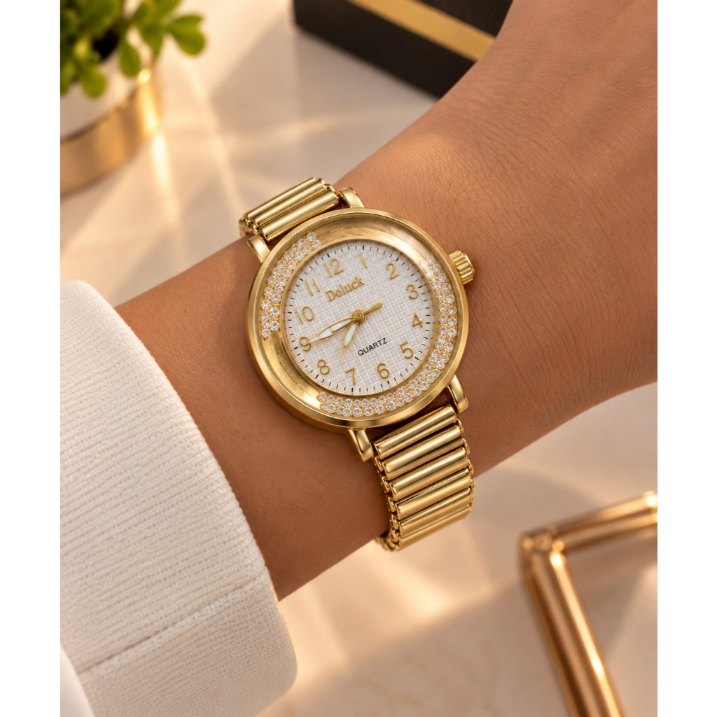 Relógio Dourado Redondo com Números Romanos e Pulseira Metálica com Pedrinhas Interativas