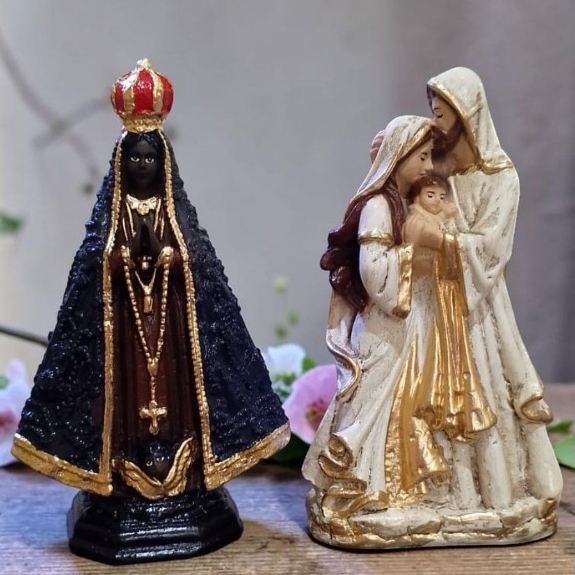 Kit Nossa Senhora Aparecida+Sagrada Família Ternura 15cm- Gesso Premium