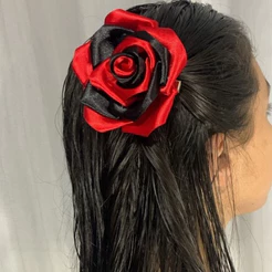 Flor De Pombogira 6cm/ Rosa De Cetim/ Presilha de Flor