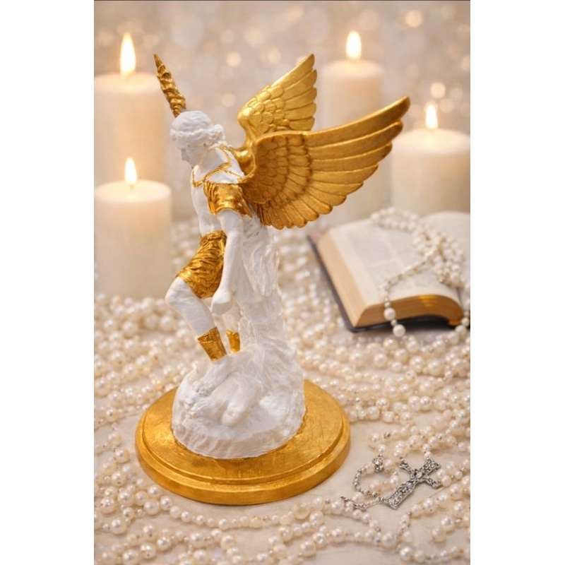 São Miguel Arcanjo 18,5cm Branco com Dourado – Estatua Católica Premium Decorativa Proteção Espiritual