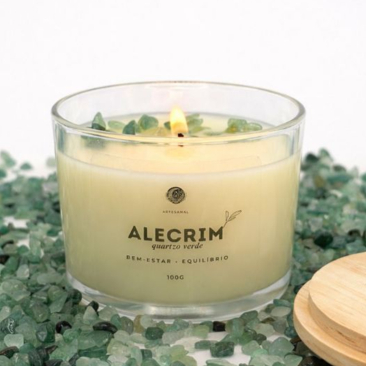 Vela Aromática Artesanal 100g com Cristais | Lavanda, Alecrim e Flor de Cerejeira | Coração e Porta Fósforo