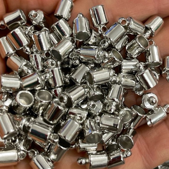 100pçs Terminal ponteira tam:6mm externo 4mm interno/furo copinho em ABS para artesanatos em geral em Oferta na Shopee