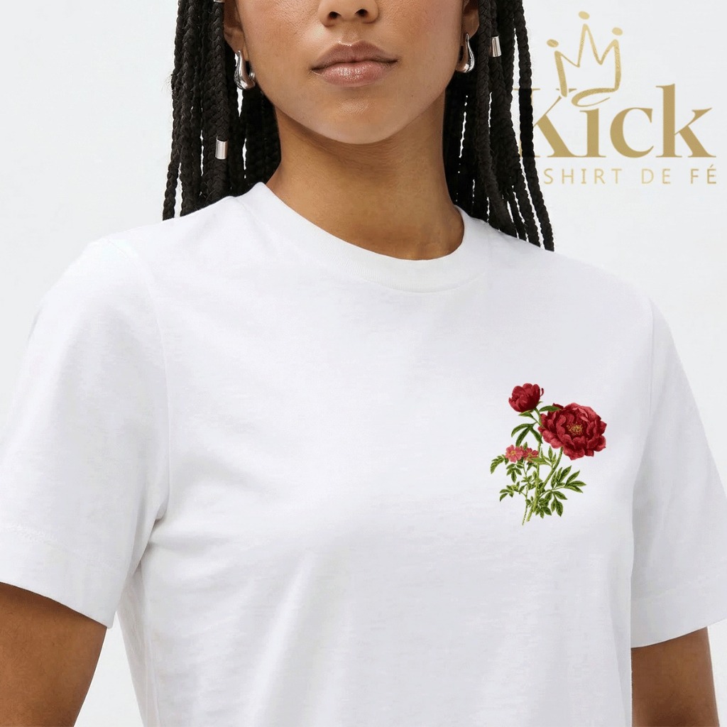 Camisa Camiseta Cristã "Vida Que Floresce - Isaías 35:1" T-Shirt Feminina em Algodão Estilo Religiosa