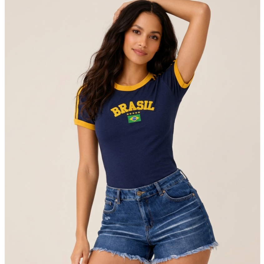 Camiseta Feminina Bandeira do Brasil Bordada Torcedor Premium de Algodão