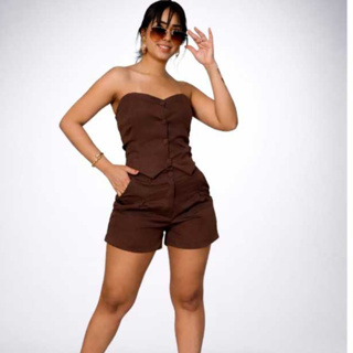 conjunto femenino elegante e casual de short e blusa tomara que caia en tecido alfaitaria em Oferta na Shopee