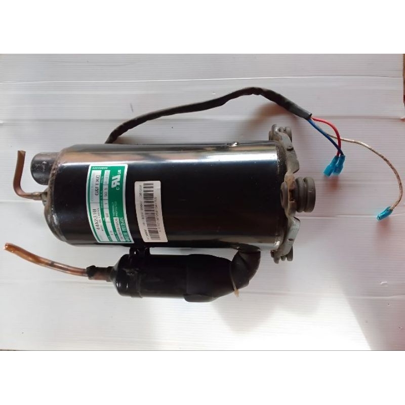 MOTOR COMPRESSOR DO AR CONDICIONADO PORTÁTIL 13000QF 110V USADO EXCELENTE