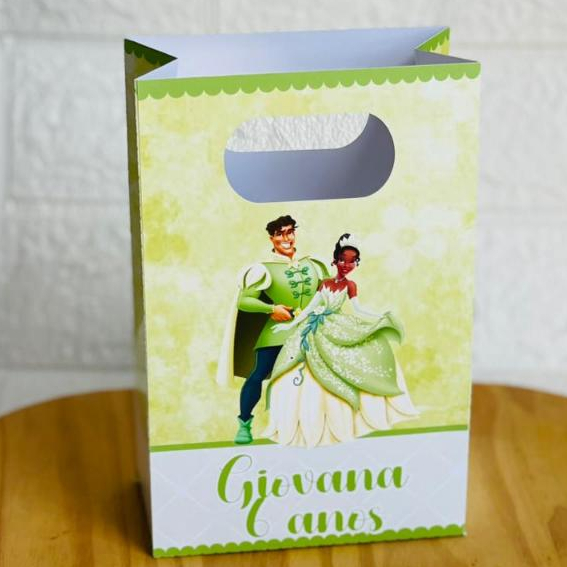 Sacolinha personalizada Princesa Tiana PEGUE E MONTE +  BRINDE 12 Forminhas do tema Personalizada lembrancinha mimo