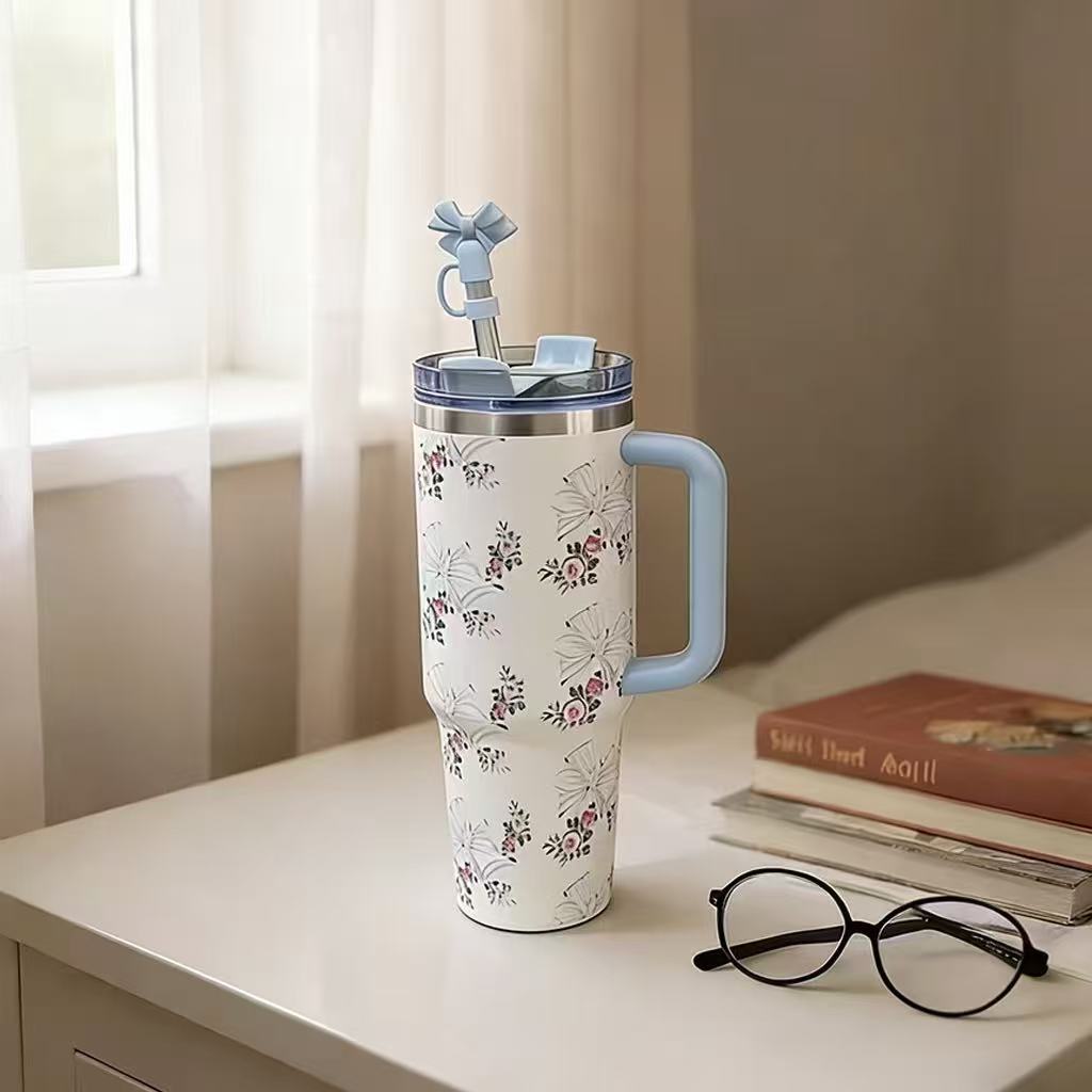 Copo Térmico Grande 40oz Floral Roxo Branco com Canudo Duplo e Alça Anti-Vazamento para Café Água Quente Fria Carro Escr