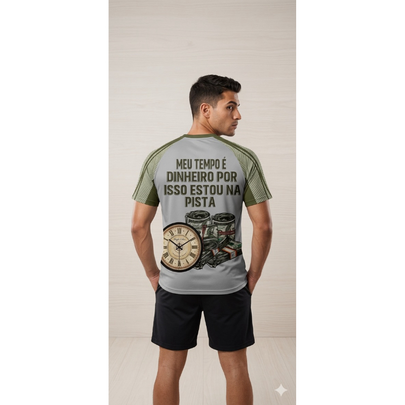 Camisa de time personalizada com frase nas costas “ Meu tempo é dinheiro e por isso estou na pista”