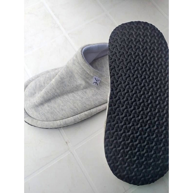 Pantufas de Moletom Unissex Confortável Quentinha Adulto Solado Antiderrapante Variadas