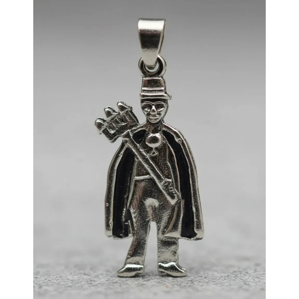 Pingente Exu Capa Preta 3 cm Metal Niquelado