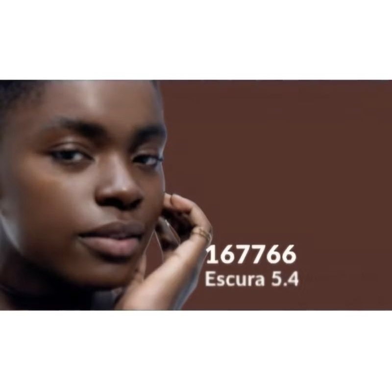 Renew Protetor Solar FPS 50 com Ácido Hialurônico Efeito Matiticante Cor ESCURA 5.4 - Avon 40g