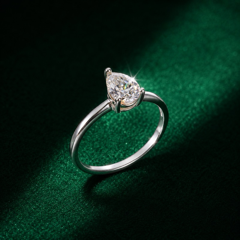 Anel Prata 925 com Moissanite Gota 5mm Delicado e Luxuoso