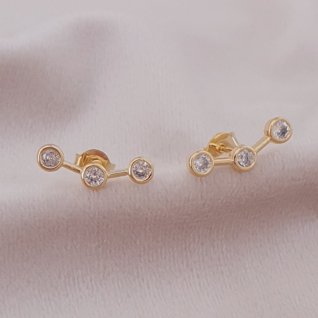 Brinco Pequeno Ear Cuff Zircônia Folheado Dourado Banho Flash Ouro 18k Delicado Moderno Presente Dia dos Namorados Biju