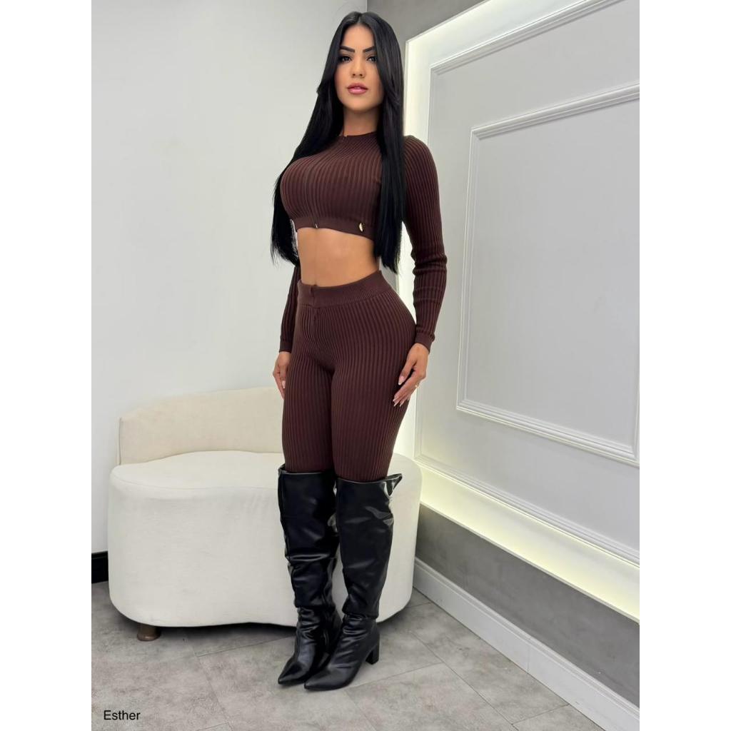 conjunto em modal linho canelado cropped e calça pimenta original cropped ziper
