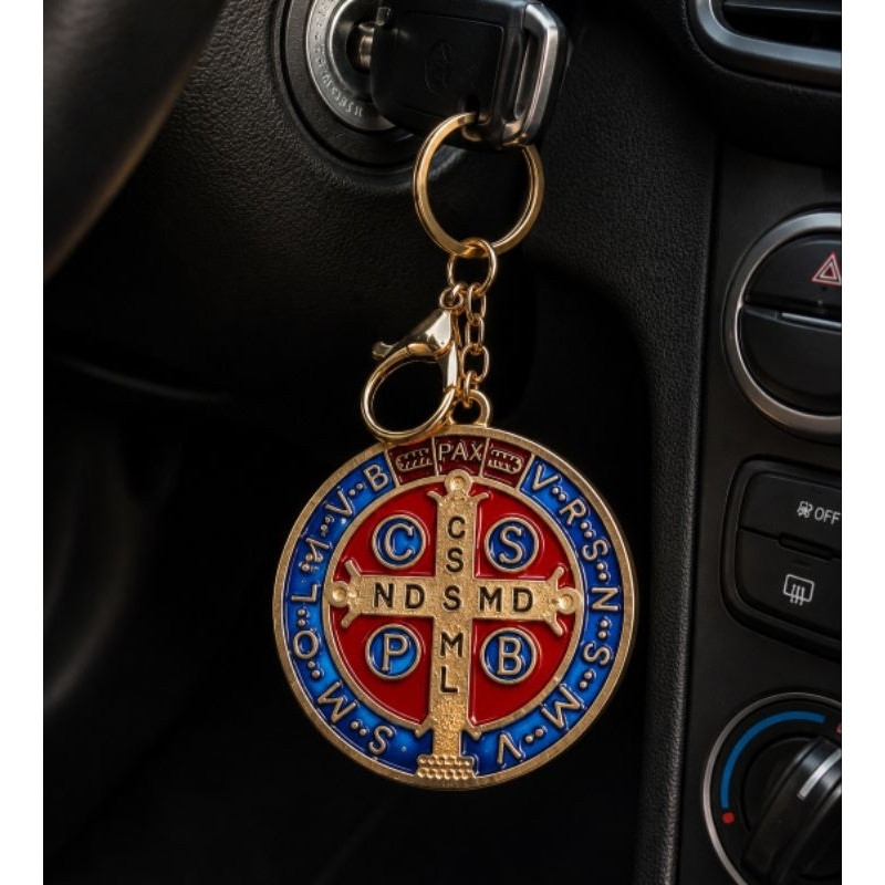 Chaveiro São Bento Medalha em Metal Colorido Católico Resistente | Proteção e Fé Presente Religioso
