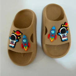 Chinelo Nuvem Infantil Astronauta Confortável Macio Casual Unissex