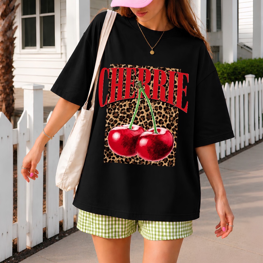 Blusa Oversized Feminina Cherry Club Camiseta Estampada 100% Algodão Streetwear Aesthetic Confortável Lançamento Moda