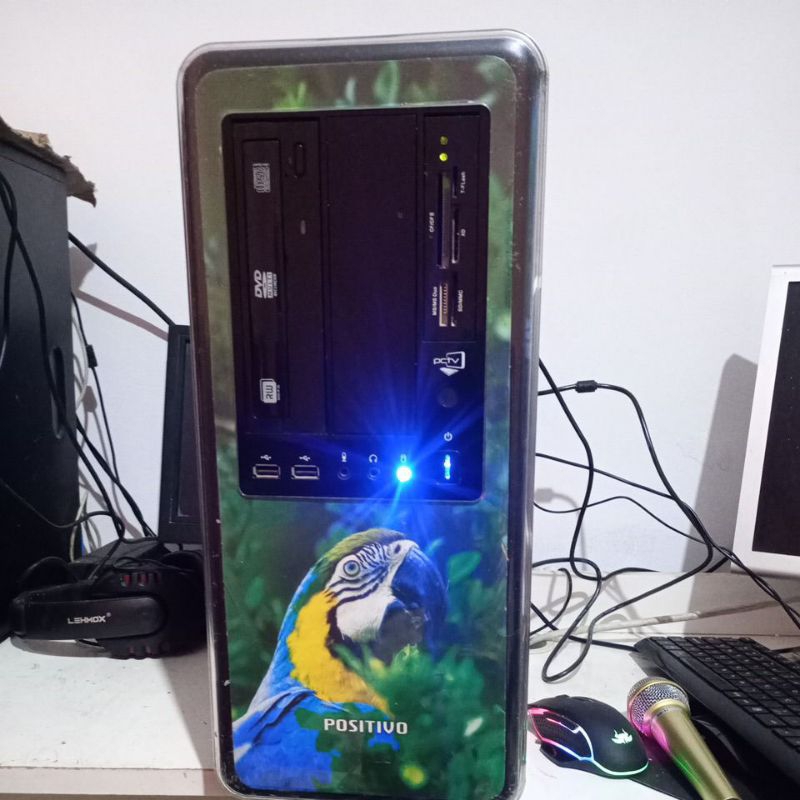 CPU completa com KIT PLACA MÃE SOQUETE LGA-775, processador Intel Pentium DUAL CORE  , 2 GIGA DE MEMÓRIA RAM.