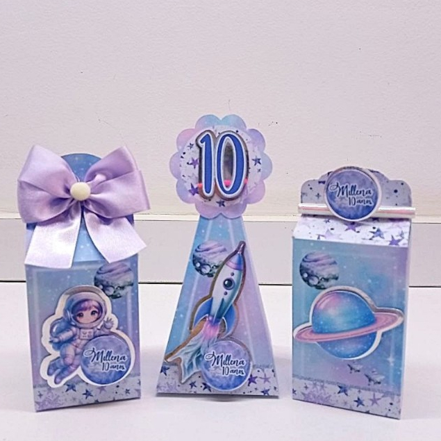 Kit Caixinhas Personalizadas Galáxia Astronauta menina|Lembrancinhas Prontas para Festa com laço e aplique