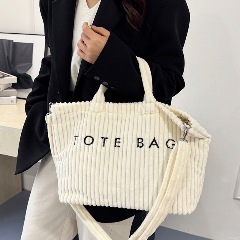 Bolsa Feminina de Veludo Cotelê Grande Capacidade Tote Bag de Ombro Transversal Casual com Letras para Dia a Dia — imagem 2 de 2