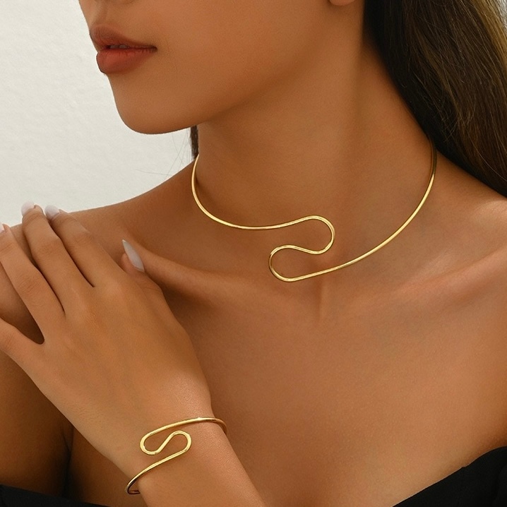 Choker e Pulseira Ajustável Feminina - Design Orgânico Sofisticado - Banhado Ouro 18K e Prata925