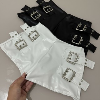 Short Feminino com Fivela Lateral em Cirrê Acetinado Tendência Inspiração Moda Festival