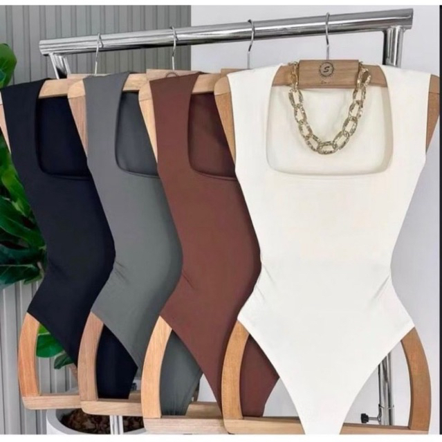 Body Feminino Regata Com Forro estilo blogueira nas cores preta e na branca