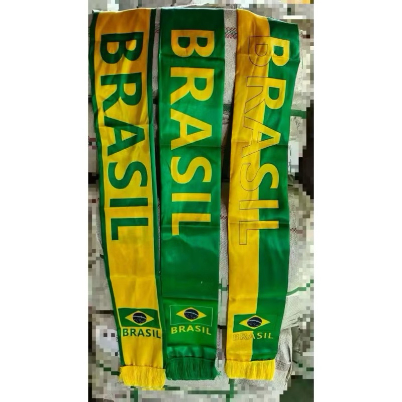 CACHECOL BRASIL LUXO | TAM.: 135X14CM | MATERIAL: VELUDO | SELEÇÃO BRASILEIRA | COPA DO MUNDO | BANDEIRA | FAIXA | BOLA
