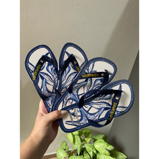 Chinelo Farm Com Ponto de luz / Havaianas Farm Edição Especial Floral Azul e Arara / Super Leve e Macio