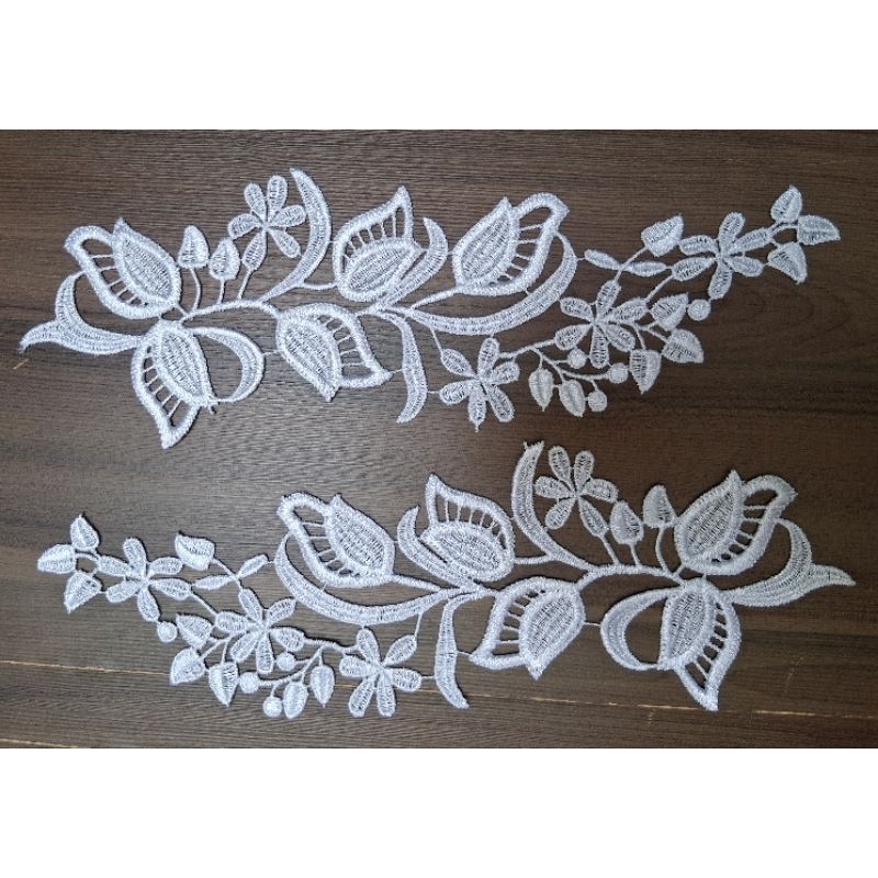 Aplicação de Guipir Branca 9,5 cm- 29 cm