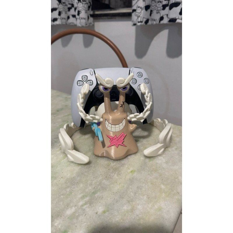Suporte para Controle Gamer Den Den Mushi Luffy | Suporte Geek para Controle PS4 PS5 Xbox | Impressão 3D Forja 3D
