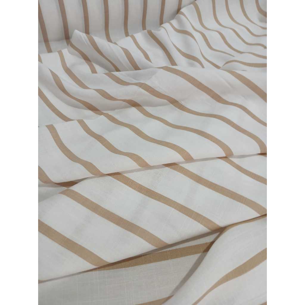 TECIDO VISCOLINHO LISTRADO DE 1CM (COD4) COR OFF C/ BEGE 1,50 DE LARGURA 100% VISCOSE